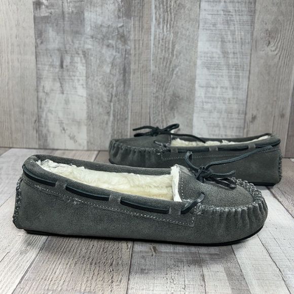 Minnetonka Women's Cally Slipper Moccasins Suede Lined Fur Slip On Gray Size 7 - Picture 3 of 12